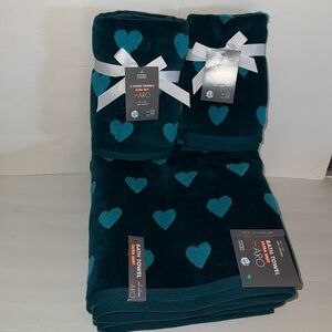 NWT Caro 6 Piece Ultra Soft Cotton Bath Towel Set Teal with Raised Hearts
